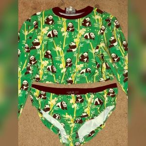 Adorable panda 2 piece!!